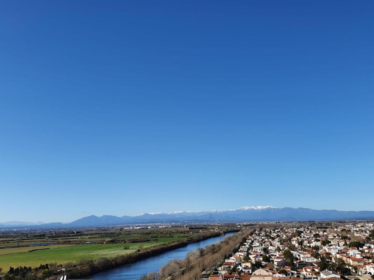 Les Couchers De Soleil A Empuriabrava Exteriör bild