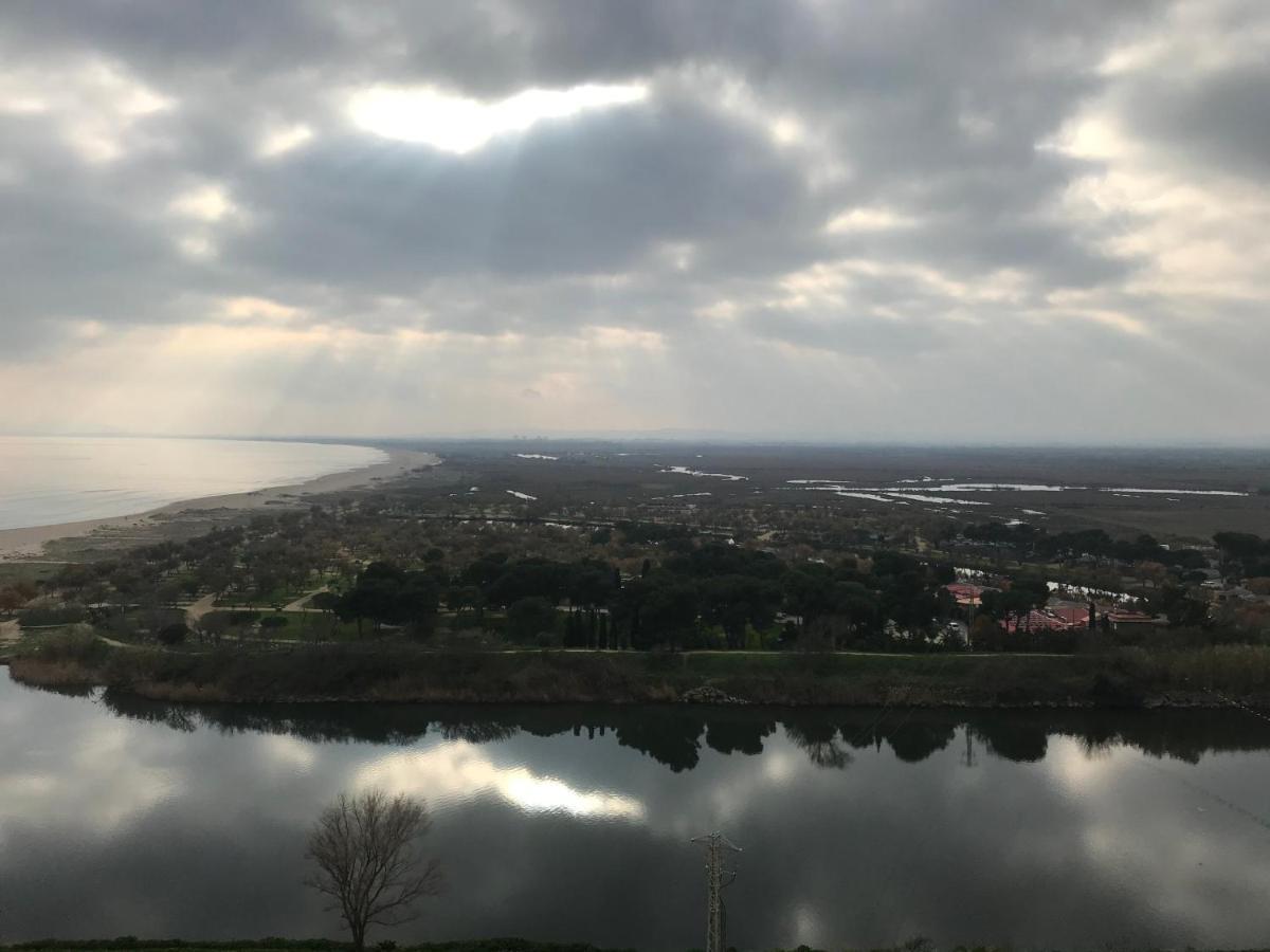 Les Couchers De Soleil A Empuriabrava Exteriör bild